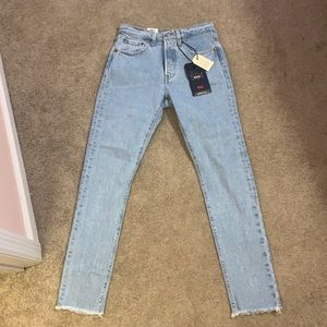 Brand new women’s Levi’s skinny jeans